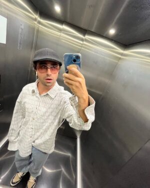 Itzan Escamilla Instagram - 👋🏼