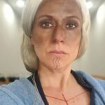 Itziar Ituño Instagram - Asteburua hastear dago oraindik IRATI filma ikusi ez badozue aukera paregabea dekozue Amazon Primen. Hau da nire pertsonaia MARI, DAMEA, euskaldunon jainkosa, eguraldiaren jabea, sua, zigorra eta oparia, AMA. Eta nik euskaldune izanda ezin dot imajinatu pertsonai hau interpretatzea baino opari hoberik munduen. Aholkua, ikusten bozue ikusi euskeraz, erderaz ez gara gu😉😘 @filmaxpresenta @amazonprime @iratifilm #mari #anbotokodama Es fin de semana, si aún no habeis visto IRATI teneis una buena oportunidad estos dias en Amazon Prime. Éste es mi personaje, MARI, LA DAMA, la diosa de l@s vasc@s, sueña del clima, fuego, castigo y premio, MADRE. Y yo siendo vasca no puedo imaginar un regalo mejor en el mundo que haber podido interpretar éste personaje. Un consejo, si la veis verla en euskera que en castellano no somos nosotras😉
