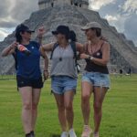 Itziar Ituño Instagram - Chichen Itzá , "lumadun sugea", "uraren sorgin- jakintsuen putzu ahoa"...berbek euskeraren soinua dakart batzutan ta nire izenarena. Tz gatik izango ei da. Chichen itzá,... "ch'iich'en - itsam" , "chi che'en its ja" Le t'aano' Yaan k'iine' in taasik reminiscencias le euskera... tu in k'aaba'. Yaan tuméen le TZ Chichen Itza, la serpiente emplumada, boca del pozo de los brujos/ sabios del agua...la palabra a veces me trae reminiscencias del euskera...y de mi nombre. Será por la TZ Chichén Itzá