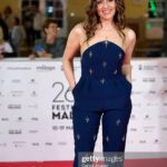 Itziar Ituño Instagram - "Las buenas compañías" aurkeztu dogu gaur Malagako zine festibalean. Eskerrik asko horren harrera beroa guri egiteagatik, bai festibalari baita hurbildu zareten guztioi💜🌟 Hoy hemos presentado la peli "Laa buenas compañías" en la sección oficial del festival de cine de Málaga. Gracias por la calurosa acogida tanto al festival cómo a quienes os habeis acercado. @festivalmalaga @filmax #lasbuenascompañías