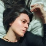 Itziar Ituño Instagram - Ilun. Inoz baino ilunago ( Neure ule kolore barriari egokitzen) Oscuro. La vez que más (Entendiendome con mi nuevo color de pelo) Dark brown. Darker than ever (understanding my new hair color)😅