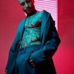 Ivan Krishtoforenko Instagram - Какой по душе? О чем ты думаешь? В своей голове тысячи слов умничают Сидя за столом молча ужинали Кушали доброго, старого, мудрого Весёлого уже съели!!! В самом начале, жестокие звери Лишь звук колыбели уже как гипноз На каждой недели новый прогноз Много задач и много проблем Утром лень, приготовлю и съем. F. @ah_leto