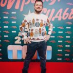 Ivan Polovinkin Instagram - С годом собаки вас! #новый год #собака #половинкин #comedyclub Moscow, Russia