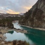 Ivan Zhvakin Instagram - 🏞Алтай! Ну вот! И я с тобой познакомился🙌)) Здесь места, наполненные силой, которые так и манят толпы туристов! Если бы не моя профессия, то не представляю, когда бы еще состоялась эта важная для меня встреча! Я ОБОЖАЮ экспедиции за бурю эмоций и чистый воздух! Про съёмки просили ничего пока не рассказывать, как бы сильно мне не хотелось поделиться! Поэтому делюсь своим впечатлением от местного колорита, пейзажей и чистого горного воздуха🏔! Спасибо тебе Алтай. В гостях у тебя хорошо! Ну, а про съемки расскажу, когда придет время! Вам понравится то, что было реализовано! Кто был на Алтае? Какие впечатления были у вас? P.S. В куртке @diegom_milano #DIEGOM #modaitaliana #FW2223 очень комфортно в путешествиях! Grazie @manuelabortolameolli_official Горно-Алтайск