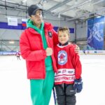 Ivan Zhvakin Instagram - Не первый год езжу на сборы детского хоккейного лагеря «Звезда хоккея» в Сочи! У парней там тренировок больше, чем у нашей сборной! И мне посчастливилось заскочить на одну из таких! Драйв детей (им до 10 лет) заряжает любого взрослого человека! Спрашиваю — «устали от тренировок?» А они — «Нет! Круто!» Вспомнил, как перед съемками Молодежки у нас было по три тренировки в неделю. Но между нами говоря, мне сполна хватало и двух. 😅 Это здорово, когда молодую энергию направляешь в правильное, спортивное русло!)👍 P.S. Бонус в этих поездках — приятная возможность подышать морским, свежим воздухом!) В Москве солнца почти нет. А в Сочи, если с погодой везёт, можно и солнышком вдоволь насладиться!☺️ Зимой, кстати, еще будут сборы! Хоккей и морское солнце — самый удачный выбор активного спорта для детей!👍 Адлер, Сочи