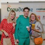 Ivan Zhvakin Instagram - Я поддерживаю, своим участием пока всего только один благотворительный фонд «Созидание» @bf_sozidanie Они позвали меня (первыми) и вот я приезжаю к ним уже третий год и с удовольствием приеду ещё!☺️) Хочу сказать, что благотворительность — это ведь одна из таких вещей, с помощью которых мы не чувствуем себя пустыми в этом мире, а даже наоборот, придаём значение нашему внутреннему существованию. Ещё Ницше говорил, что «Мы сами выбираем смысл нашей жизни». И это всего лишь один из способов) Так пусть их у каждого из нас, будет, как можно больше! Обнимаю! Moscow