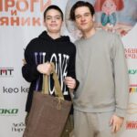Ivan Zhvakin Instagram - Мой любимый фонд «Созидание» @bf_sozidanie . Это уже практически для меня вторая Семья!😌 Совсем недавно прошла еще одна благотворительная ярмарка, в которой я принял участие. Пряники, печеньки и детские улыбки!! А что еще нужно для счастья?!))) Плюс чистка кармы от благого дела, потому что благотворительность всегда несет добро и свет! Солнца в каждый дом!) #иванжвакин Moscow, Russia