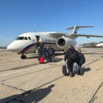 Ivan Zhvakin Instagram - С Днём космонавтики дорогие друзья! Недавно выпала честь побывать на космическом аэродроме в Плесецке!) Я стоял рядом с героями России и в живую общался с людьми, которые покоряют космос!!) Маленькая мечта каждого мальчика стала еще ближе!🚀 Летали с коллегами-артистами поздравить военнослужащих с профессиональным праздником! А получился праздник и для нас!) Не каждый день может выпасть такое счастье — побывать в месте, где запускают в космос ракеты! #иванжвакин