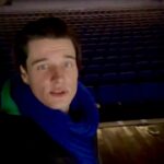 Ivan Zhvakin Instagram - Я играю Онегина. Самому все еще не привычно это говорить. Многое на этих гастролях для меня в новинку😌 Обстановка, сцена, свет и звук, декорации – я увидел так много разных театров. Да, большинство как один, похожи друг на друга. Но вот некоторые, это просто произведения искусства. Например, в Рыбинске, играли в концертном зале ДК «Авиатор». Пока была минутка, я восхищался этим залом, настолько там было атмосферно. Даже примерил на себя роль зрителя. Раньше, признаюсь честно, я редко бывал в театрах как зритель. И только сейчас задумался о том, как обстановка самого театра влияет на спектакль. Для актеров намного приятнее играть в антуражных залах. На сцене разворачивается действие, а вокруг столько красивых вещей, дополняющих сюжет и образы актеров: красивые люстры, занавес, лепнина, скульптуры, фрески. Как будто границы спектакля расширяются и выходят за рамки кулис. Всё вместе это помогает зрителю отвлечься от личных забот и с головой погрузиться в историю на сцене. Поделитесь, а для вас также важна атмосфера в театре? 🤔 #иванжвакин