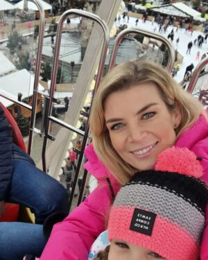 Iveta Lutovská Instagram - Krásné Budějce 💫🎄💫
#vanocnitrhy #namesti #greatjob @art4promotion !