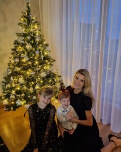 Iveta Lutovská Instagram - Krásné a klidné Vánoce! 💫💫💫