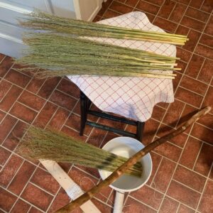 Ivy Winters Instagram - Adventures in broom making part 2! I loved this project and can’t wait to make more…. Might turn my mud room into a broom parking garage for all my flying friends 😛 Any broom makers out there? #broomcorn #broommaker #broom #kitchenbroom #cobbroom #cobweb #diy #weave #broomstick #halloween #flyaway