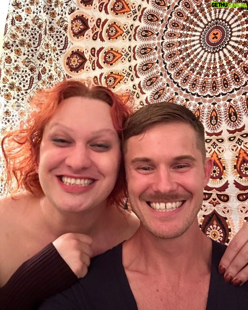 Ivy Winters Instagram - Reunited and it feels so gooooood! Can’t express the excitement I have for this one! Everything at Stake was just what I needed! They’re mid tour so there’s still time to go see this highly entertaining masterpiece. Love ya @thejinkx #everythingatstake #itsbeen5years #galpals