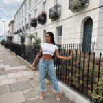 Izzy Fairthorne Instagram - Keep your head, heels and standards high @simmishoes