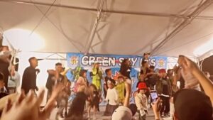 J-REXXX Instagram - モヒカンアミシャツおじちゃんと子供達👦👶🧒

グリーンスカイフェスありがとうございました🔥

@greenskyfes_official