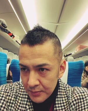 J-REXXX Instagram - モヒカンの形を変えてみた💇‍♂️

奈良の散髪屋のおっちゃんに感謝💪
