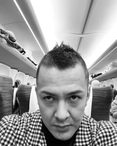 J-REXXX Instagram - モヒカンの形を変えてみた💇‍♂️ 奈良の散髪屋のおっちゃんに感謝💪