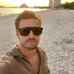 Jörn Schlönvoigt Instagram - Good times, Beach times #travel #makingmemories