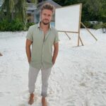 Jörn Schlönvoigt Instagram - Anzeige: Egal ob du dir ein Kino am Strand gekauft hast oder einen Fernseher für zu Hause, die Zinsen und Gebühren für Konsumentenkredite sind meistens sehr hoch und man zahlt ewig ab. Hier kommt Anyfin ins Spiel. Das ist eine Finanz App, die dir hilft, kostenlos deine bestehende Kredite zu besseren Konditionen umzuschulden. Das heißt schneller und einfacher aus Schulden herauszukommen. Probiert es gerne aus. Mit meinem Promo Code Anyfin20 bekommt ihr 20 Euro Abzug vom refinanzierten Kredit. #überGeldsprichtman @anyfin.de