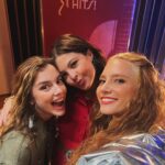 Júlia Gomes Instagram - Rensga, você foi o sonho mais especial que eu já conquistei! Me sinto realizada de ter trabalhado com essa família que me acolheu tanto, com muito amor e carinho! Vivi intensamente todos os dias de gravação extremamente feliz e grata! Foi uma mudança radical, uma imersão em uma personagem com personalidade muito forte, músicas que eu amo mais que tudo… Luane, você era pra ser minha e eu te agarrei com toda força de universo! Missão cumprida! Obrigada, obrigada e obrigada por essa oportunidade! ❤️ Obrigada toda equipe @glazentretenimento @maymraluc @caroldurao @recorrea @bella_gabaglia @natwarth pelo amor e carinho comigo no set! Em breve, uma 2ª e 3ª temporada com muita trama boa na @globoplay 🦅❤️‍🔥 Rio de Janeiro, Rio de Janeiro