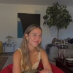 Júlia Mendes Instagram - Só pra você saber (caso ainda não saiba) não ter um dia bom é normal. Não estar tudo bem é normal. Todo sentimento é legítimo! E isso também vai passar…♥️
