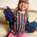 Júlia Mendes Instagram - Eu e minha sobrinha perfeita viemos dar BOM DIA!!! Só os tricolores respondem! (Mentira, os educados também) kkk NENSE!!! ♥️💚♥️