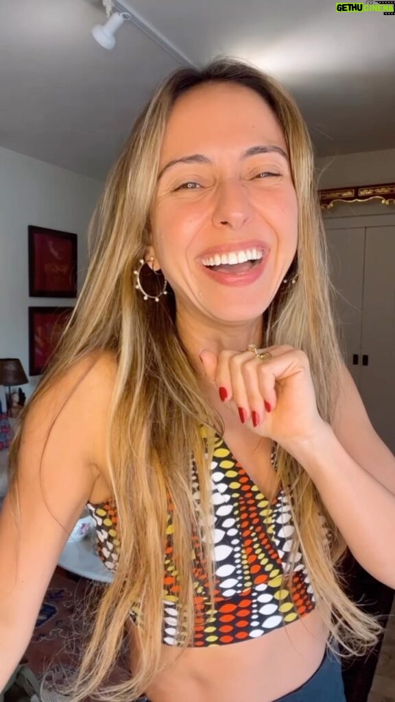 Júlia Mendes Instagram - A verdade meu bem, é que ninguém tem tempo para o que não está interessado. Morô?😎