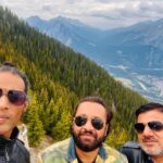 Jabar Abbas Instagram - Heaven on earth . Visited an amazing place #banff #Albarta canada . Thank you Syed Ahmad Umayma Sheikh and my brother Waseem Abbas for a wonderful day ❤️ love you all . Banff-Nationalpark
