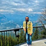 Jabar Abbas Instagram - Heaven on earth . Visited an amazing place #banff #Albarta canada . Thank you Syed Ahmad Umayma Sheikh and my brother Waseem Abbas for a wonderful day ❤️ love you all . Banff-Nationalpark
