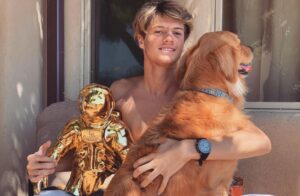 Jace Norman Instagram - Hanging with my friends. #Apollo 11 #moonwatch
celebrating the first man on the moon and apollo 11 with @omega , the first watch on the moon!