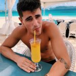 Jack Gilinsky Instagram - no plans but a drink in my hand🍹