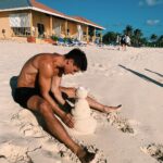 Jack Gilinsky Instagram - i made a sandman. merry christmas.
