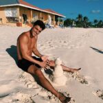Jack Gilinsky Instagram - i made a sandman. merry christmas.