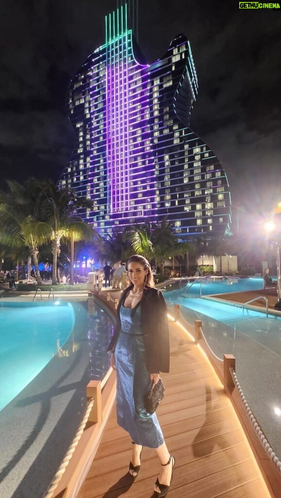 Jacqueline Bracamontes Instagram - About last night!!! #ANewEraOfSeminoleGaming @officialhardrock @mft07 @xumalin @adamarilopez @gabyespino @karinabandatv Seminole Hard Rock Hotel & Casino - Hollywood, FL