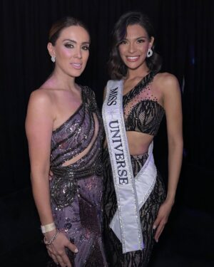 Jacqueline Bracamontes Instagram - Muchísimas felicidades @missuniverse @sheynnispalacios_of !!! Una GRAN reina!! Llegaste a MU con la corona puesta! #missuniverso @telemundo 

Arriba NICARAGUA!!!! 🇳🇮🇳🇮🇳🇮