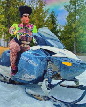 Jada Shada Hudson Instagram - ⛅️🌈Who Wants a RIDE?
.
.
.
.
Winter👏🏾 pics 👏🏾in Spring 👏🏾ICONIC👏🏾......
Only @bluemtnresort @bluemtnvillage #rainbowski #alwaysoutside #rainbowskiweekend 
🌹🌹🌹🌹🌹🌹🌹🌹🌹🌹🌹🌹 #makeuplooks #makeuptutorial #makeupartist #makeupaddict #glammakeup #rpdr #dragrace #dragqueens #dragqueensofinstagram  #dragqueenmakeup #fashionista #fashionstyle #fashionphotography #influencer #influencers #publicfigure #canadasdragrace #canada🇨🇦#blm #blmmovement #blm ........ #alwaysoutside #bluemountainvillage #bluemountains #bluemountainresort