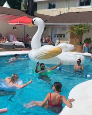 Jada Shada Hudson Instagram - 🦢🦢🦢🦢Did I Miss the Swan?🦢🦢🦢
💦💦💦💦💦💦OR💦💦💦💦💦💦💦💦
🌊🌊🌊I wanted to Really Go In? 🌊🌊🌊🌊
.
.................SWIPE THERES MORE....................
.
💦💦💦💦Tell Me What You Guys Think 🤣
🏳️‍🌈🏳️‍🌈🏳️‍🌈Happy Pride @thenorthridgeinn🏳️‍🌈🏳️‍🌈
.
.
Also why would @baby_bel_bel put that song on my video🤣🤣 I have watched it like 50 times and I am still screaming 🤣🤣🤣🤣