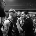 Jaime Lorente Instagram - Que puta locura vivimos en el wizink el otro día… @natos_y_waor 🖤🏴‍☠️🖤