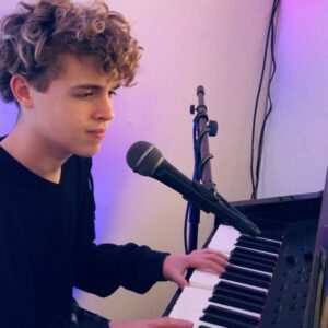 Jake Katzman Instagram - “Feeling Blessed” Sending Out  Good Vibes to Everyone! 
.
.
.
.
.
.
#feelinggood #blessed #grateful #singersongwriter #singer #musician #teensinger #coversong #tiktok #jakekatzman #music #instagram #instagood #createdonthate @jakekatzman #teen #teeninfluencer #actor #love #family #friends #lifestyle