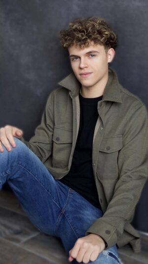 Jake Katzman Instagram - ON TOP steaming now on all music platforms. Photo credit @lisalynnphotodesign #addtoplaylist #singer #singersongwriter #young #music #instagram @instagram #reels #youngsinger #teensinger