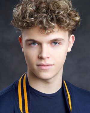 Jake Katzman Instagram - Some headshots by the talented @lisalynnphotodesign More to come….
.
.
.
.
.
.
#headshots #teen #actor #model #singer #songwriter #fashion #style