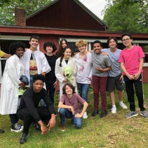 Jake Katzman Instagram - It’s a wrap! Had an amazingly time with this extremely talented cast and crew! @torreydevitto from @nbcchicagomed & @prettylittleliars #leadrole #lead #setlife #actor #teen  @devintrey08  @jordancoleofficial @lucascentanni @thekaiblue @vincentcondurso @kayannette.2 @zach.podair @sophiepogodin @calidore44 @margotandersonsong #teenactor #grateful #hardworkpaysoffs @take3talent @theresapittius @jakekatzman #teenactor #movie