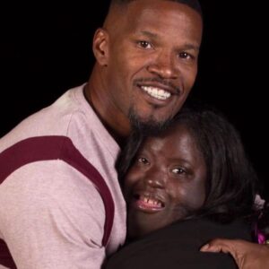 Jamie Foxx Instagram - Deondra I know ur in heaven making everyone laugh… and have everyone dancing to your songs. I miss you terribly, but I know that your soul is shining bright. I love u forever world Down syndrome day… @globaldownsyndrome 🙏🏾🙏🏾🙏🏾