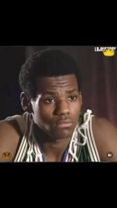 Jamie Foxx Instagram - Watch closely pay attention to all of the records broken before he gets to the ultimate goal the DNA of legends. Congratulations @kingjames on being the greatest scorer in NBA history… you are one of a kind...