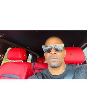 Jamie Foxx Instagram - This birthday is a special one…I wanna start by saying thank you to everyone that prayed for me when I was in a bad way… here lately I’ve been able to thank some of you personally but I want to say to all of you. I NEEDED EVERY PRAYER… you lifted me through… I was able to make it to today because of your prayers… I consider all of you my family… and thank you to my immediate family, and everybody who chipped in to make sure that I could celebrate on this day… I’m sending our complete joy to everybody… Cause if it’s my birthday it’s your birthday….. #swipeleft #sagittarius