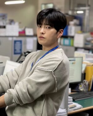Jang Seung-jo Instagram - #그리워질시간들
#모범형사2
#오지혁🤗