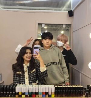 Jang Seung-jo Instagram - #혜나#송화#예쁜선물고마워💕 
#막내영현이