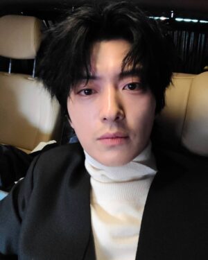 Jang Seung-jo Instagram - #오랜만에#보민실장st#혜나#해삼#송화
만나서~
#스케쥴가는길