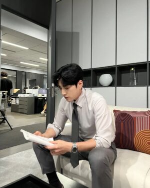 Jang Seung-jo Instagram - #남이데이 
#오늘밤9시 
#많시부❤️ 
#과연오늘은🙏🏻