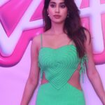 Janhvi Kapoor Instagram - #Nykaaland 💋 buy your tickets and experience this fun and magical land of beauty NOW!